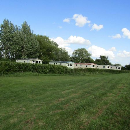 Fenlake Holiday Accommodation Metheringham Экстерьер фото