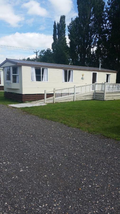 Fenlake Holiday Accommodation Metheringham Экстерьер фото